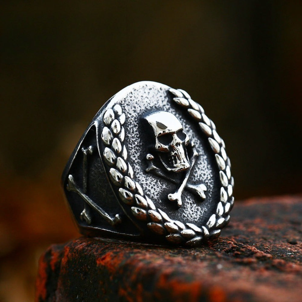 [ FIREWALL_#05D ] LAUREL WREATH SKULL SIGNET