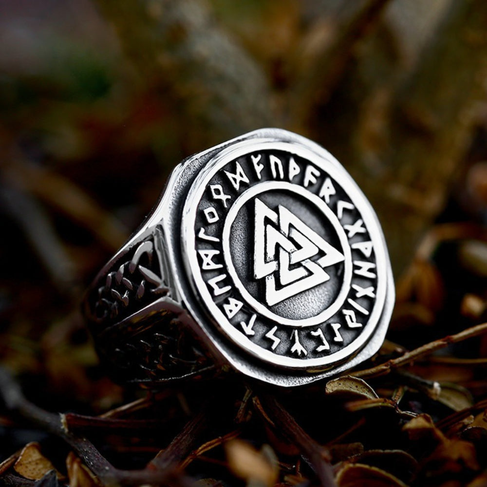 [ LINK_#21V ] RUNIC VALKNUT OCTAGON SIGNET RING
