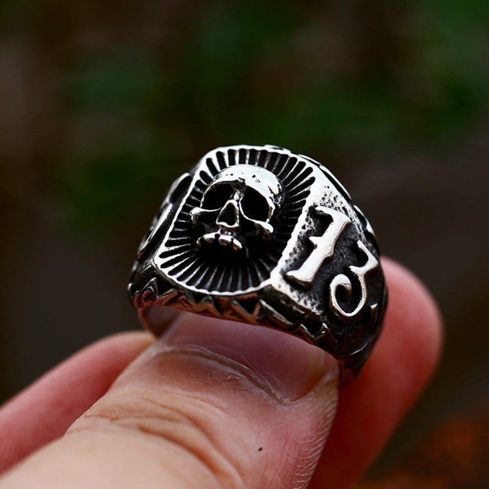 [ LINK_#13X ] LUCKY 13 SKULL SHIELD RING