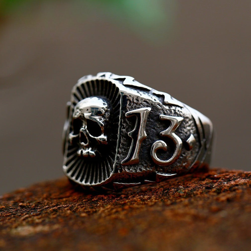 [ LINK_#13X ] LUCKY 13 SKULL SHIELD RING